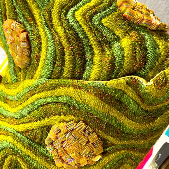 ✨HP✨VINTAGE PRISTINE Textured Intricate Embroidery Circles of Tight Media Bag - Picture 6 of 17